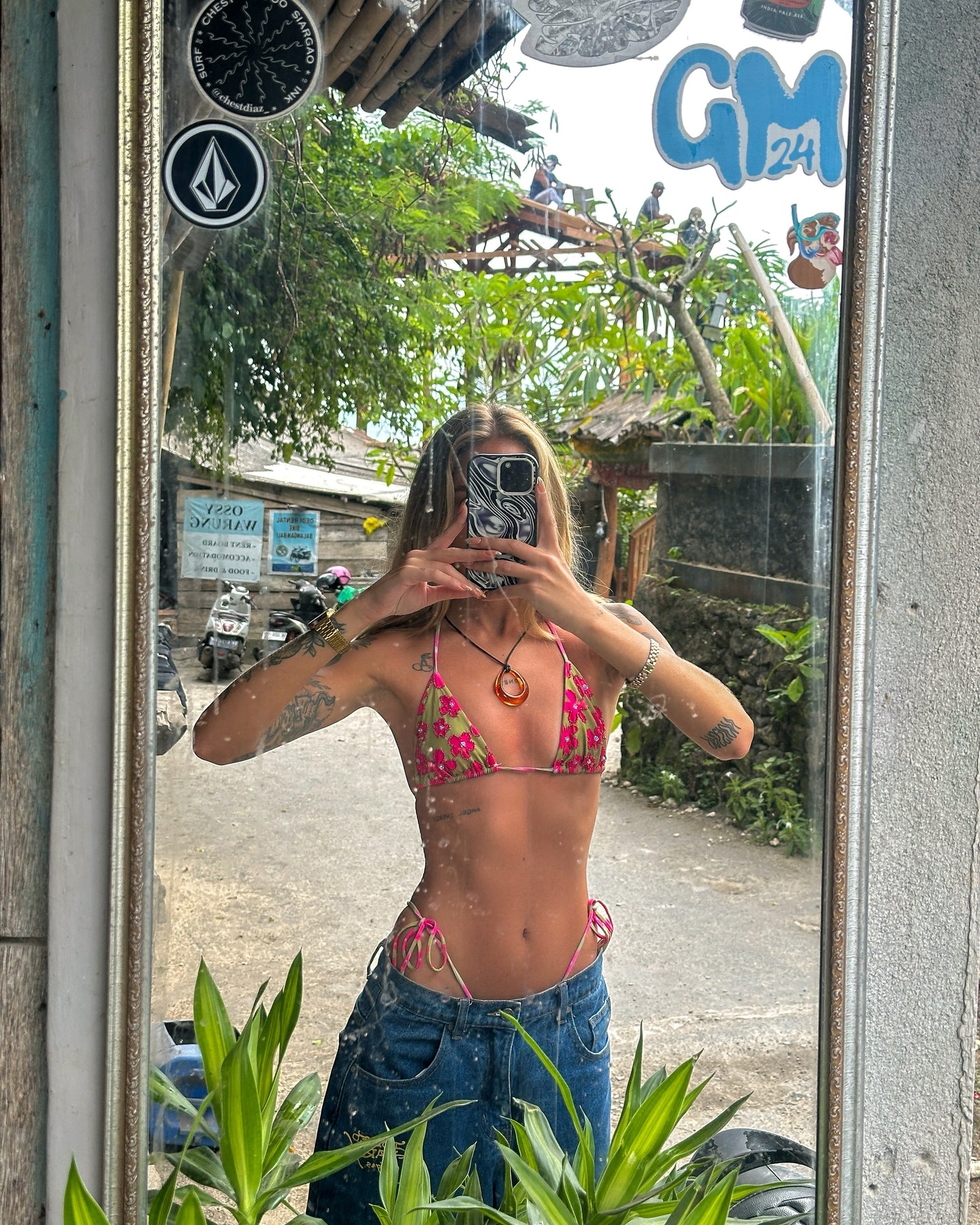 Nerio triangle top